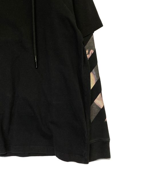 OFFWHITE（オフホワイト）OFFWHITE (オフホワイト) CARAVAG ARROW DOUBLE TEE HOOD ブラック サイズ:XSの古着・服飾アイテム