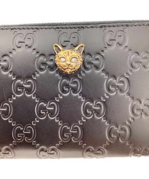 GUCCI（グッチ）GUCCI (グッチ) キャットヘッド グッチシマ GG ロゴ ラウンドファスナー ブラックの古着・服飾アイテム