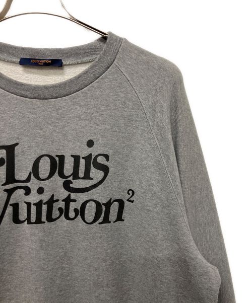 LOUIS VUITTON（ルイ ヴィトン）LOUIS VUITTON (ルイ ヴィトン) スクエアードLVクルーネックスウェット グレー サイズ:Lの古着・服飾アイテム