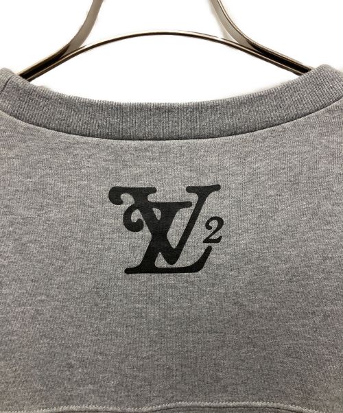 LOUIS VUITTON（ルイ ヴィトン）LOUIS VUITTON (ルイ ヴィトン) スクエアードLVクルーネックスウェット グレー サイズ:Lの古着・服飾アイテム