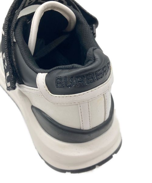 BURBERRY（バーバリー）BURBERRY (バーバリー) RONNIE LOW TRAINER ホワイト×ブラック サイズ:35の古着・服飾アイテム