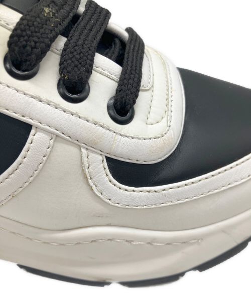 BURBERRY（バーバリー）BURBERRY (バーバリー) RONNIE LOW TRAINER ホワイト×ブラック サイズ:35の古着・服飾アイテム