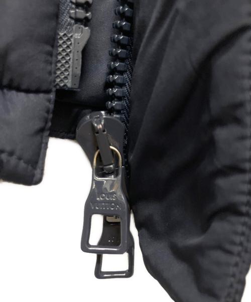 LOUIS VUITTON（ルイ ヴィトン）LOUIS VUITTON (ルイ ヴィトン) モノグラム パデッドライトブルゾン ネイビー サイズ:48の古着・服飾アイテム