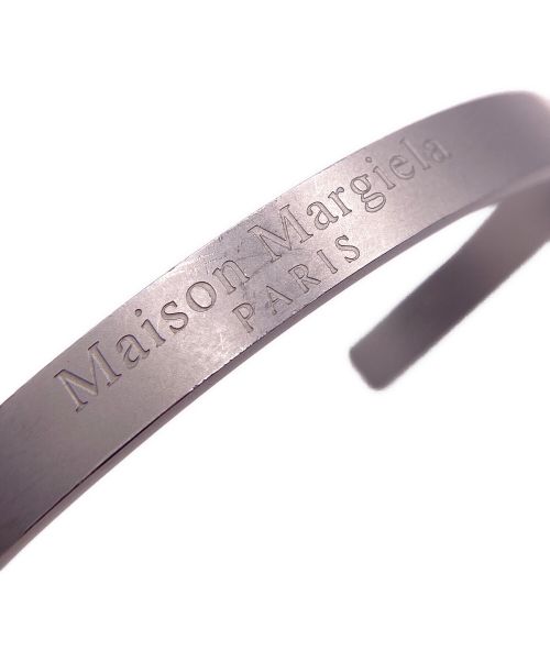 Maison Margiela（メゾンマルジェラ）Maison Margiela (メゾンマルジェラ) ロゴ刻印ブレスレット サイズ:18号の古着・服飾アイテム