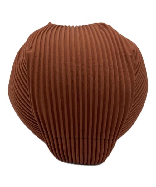 HOMME PLISSE ISSEY MIYAKE（オム プリッセ イッセイ ミヤケ）HOMME PLISSE ISSEY MIYAKE (オム プリッセ イッセイ ミヤケ) PLEATS CAP ブラウンの古着・服飾アイテム