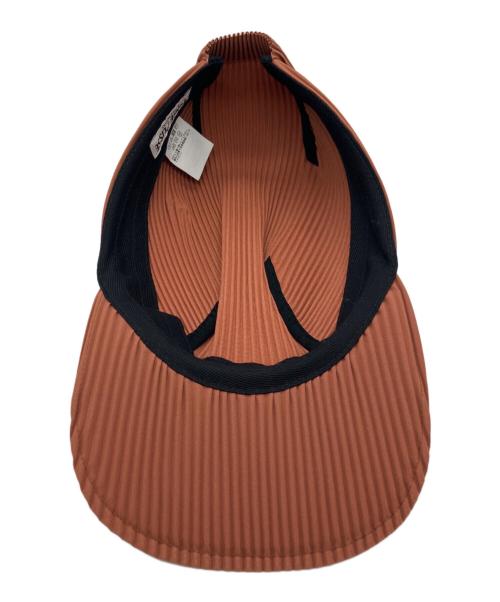 HOMME PLISSE ISSEY MIYAKE（オム プリッセ イッセイ ミヤケ）HOMME PLISSE ISSEY MIYAKE (オム プリッセ イッセイ ミヤケ) PLEATS CAP ブラウンの古着・服飾アイテム
