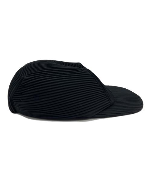 HOMME PLISSE ISSEY MIYAKE（オム プリッセ イッセイ ミヤケ）HOMME PLISSE ISSEY MIYAKE (オム プリッセ イッセイ ミヤケ) PLEATS CAP ブラックの古着・服飾アイテム