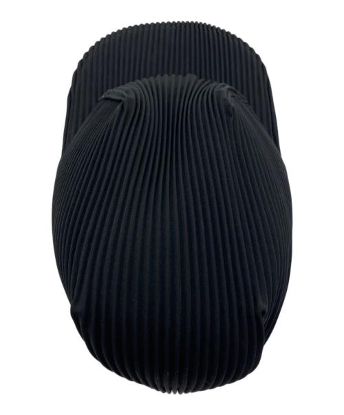 HOMME PLISSE ISSEY MIYAKE（オム プリッセ イッセイ ミヤケ）HOMME PLISSE ISSEY MIYAKE (オム プリッセ イッセイ ミヤケ) PLEATS CAP ブラックの古着・服飾アイテム