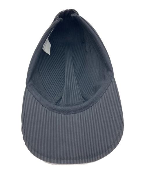 HOMME PLISSE ISSEY MIYAKE（オム プリッセ イッセイ ミヤケ）HOMME PLISSE ISSEY MIYAKE (オム プリッセ イッセイ ミヤケ) PLEATS CAP ブラックの古着・服飾アイテム