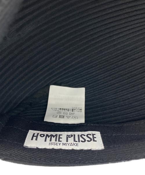 HOMME PLISSE ISSEY MIYAKE（オム プリッセ イッセイ ミヤケ）HOMME PLISSE ISSEY MIYAKE (オム プリッセ イッセイ ミヤケ) PLEATS CAP ブラックの古着・服飾アイテム