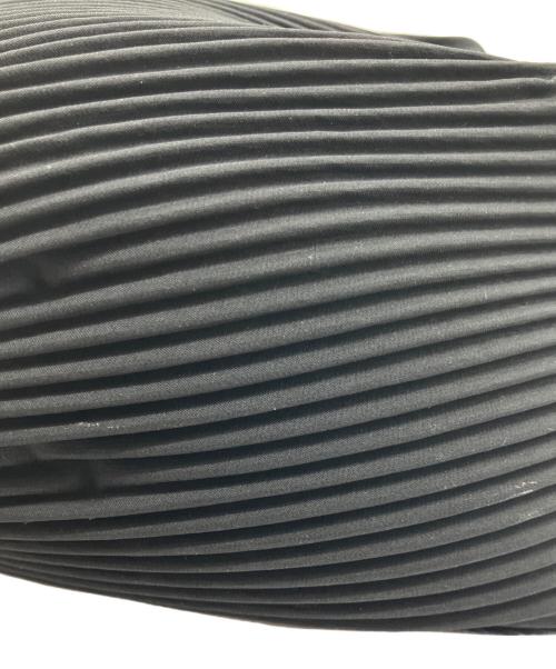 HOMME PLISSE ISSEY MIYAKE（オム プリッセ イッセイ ミヤケ）HOMME PLISSE ISSEY MIYAKE (オム プリッセ イッセイ ミヤケ) PLEATS CAP ブラックの古着・服飾アイテム