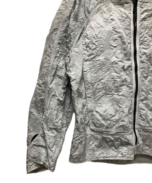 STONE ISLAND（ストーンアイランド）STONE ISLAND (ストーンアイランド) テクスチャードウィンドブレーカー ライトグレー サイズ:Mの古着・服飾アイテム