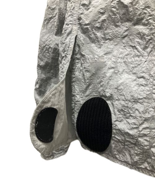 STONE ISLAND（ストーンアイランド）STONE ISLAND (ストーンアイランド) テクスチャードウィンドブレーカー ライトグレー サイズ:Mの古着・服飾アイテム