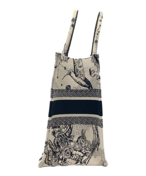Christian Dior（クリスチャン ディオール）Christian Dior (クリスチャン ディオール) Dior Book Tote バッグミディアム ホワイト サイズ:M（ミディアム）の古着・服飾アイテム