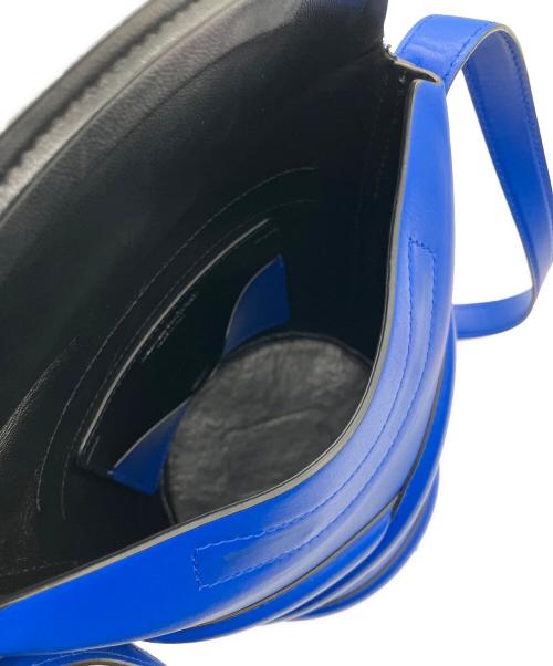ALEXANDER McQUEEN（アレキサンダーマックイーン）ALEXANDER McQUEEN (アレキサンダーマックイーン) ALEXANDER McQUEENクロスボディバッグ ブルーの古着・服飾アイテム
