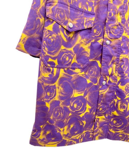BURBERRY（バーバリー）BURBERRY (バーバリー) 23AW ダニエル期 ローズプリント ステンカラーコート パープル×イエロー サイズ:40の古着・服飾アイテム