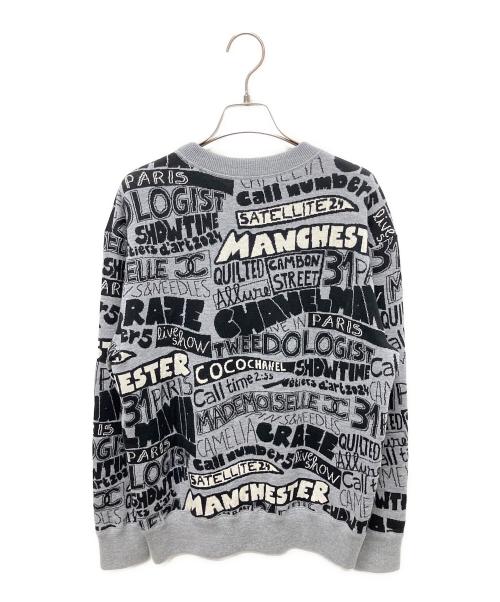 CHANEL（シャネル）CHANEL (シャネル) 24AW P77 ココ グラフィティ クルーネックニット プルオーバー グレー サイズ:34の古着・服飾アイテム