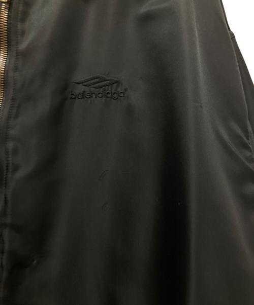 BALENCIAGA（バレンシアガ）BALENCIAGA (バレンシアガ) 22AW ロゴ刺繍フーデッド ボンバーブルゾン ブラック サイズ:Sの古着・服飾アイテム