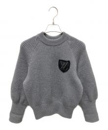 LOUIS VUITTON（ルイ ヴィトン）の古着「19SS LV エンブレム リブニット プルオーバー」｜グレー