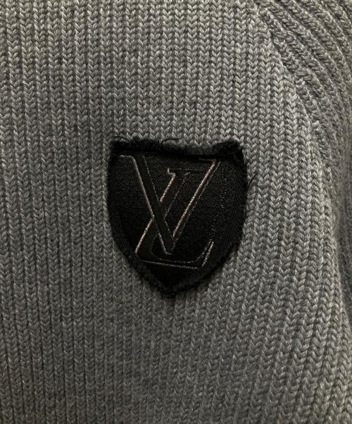 LOUIS VUITTON（ルイ ヴィトン）LOUIS VUITTON (ルイ ヴィトン) 19SS LV エンブレム リブニット プルオーバー グレー サイズ:Sの古着・服飾アイテム