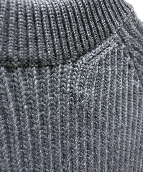 LOUIS VUITTON（ルイ ヴィトン）LOUIS VUITTON (ルイ ヴィトン) Emblem Ribbed Knit/エンブレム リブ ニット/RW202W YEH FJKL39 グレー サイズ:Sの古着・服飾アイテム