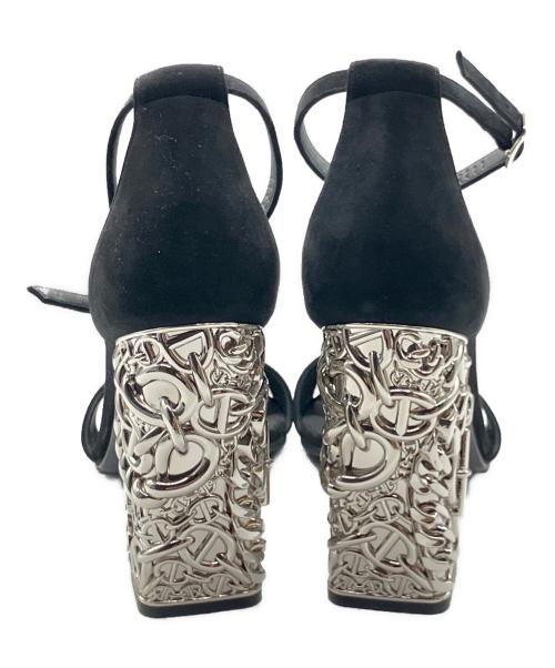 HERMES（エルメス）HERMES (エルメス) Sandálias Pretas Glam Preto/グラム105メタリックスエードサンダル ブラック×シルバー サイズ:38 1/2の古着・服飾アイテム