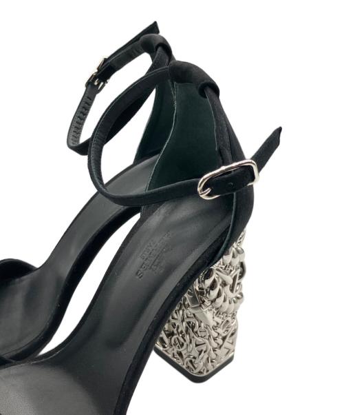 HERMES（エルメス）HERMES (エルメス) Sandálias Pretas Glam Preto/グラム105メタリックスエードサンダル ブラック×シルバー サイズ:38 1/2の古着・服飾アイテム