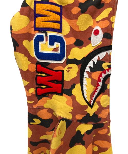 A BATHING APE（ア ベイシング エイプ）A BATHING APE (ア ベイシング エイプ) 1st CAMO SHARK FULL ZIP HOODIE オレンジ×イエロー サイズ:XLの古着・服飾アイテム