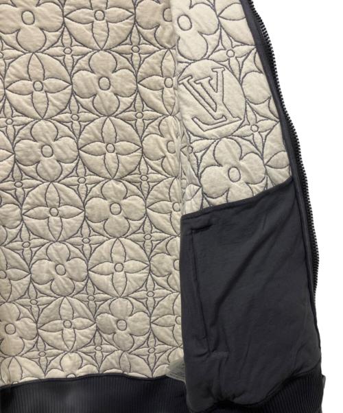 LOUIS VUITTON（ルイ ヴィトン）LOUIS VUITTON (ルイ ヴィトン) 21AW ジップスルー モノグラム フラワー ブルゾン グレー サイズ:Mの古着・服飾アイテム