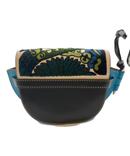 LOEWE（ロエベ）LOEWE (ロエベ) Grained Calfskin Floral Mini Gate Crossbody Bag Peacock Blue/gate floral  刺繍ゲートデュアルミニバッグ スカイブルーの古着・服飾アイテム