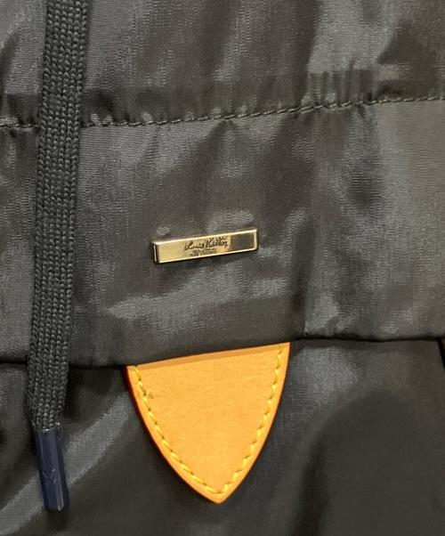 LOUIS VUITTON（ルイ ヴィトン）LOUIS VUITTON (ルイ ヴィトン) 19SS ステープルエディション ナイロン フーディー ネイビー サイズ:48の古着・服飾アイテム