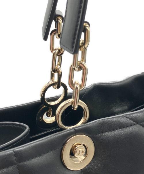 Christian Dior（クリスチャン ディオール）Christian Dior (クリスチャン ディオール) Tote Bag Essential Archi Cannageアーキカナージュチェーントートバッグ ブラック サイズ:ミディアムの古着・服飾アイテム