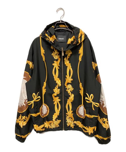 VERSACE（ヴェルサーチェ）VERSACE (ヴェルサーチェ) バロックプリントナイロンジャケット イエロー×ブラック サイズ:52の古着・服飾アイテム