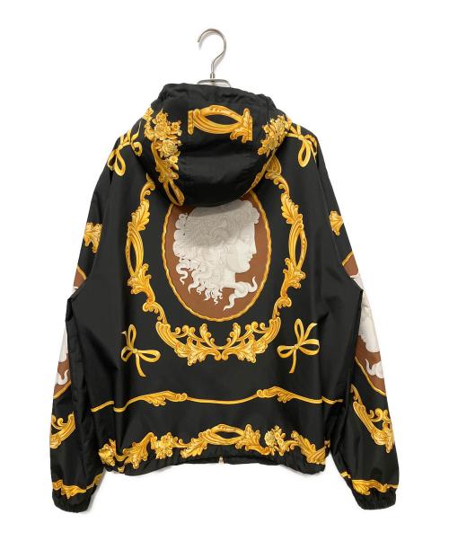 VERSACE（ヴェルサーチェ）VERSACE (ヴェルサーチェ) バロックプリントナイロンジャケット イエロー×ブラック サイズ:52の古着・服飾アイテム