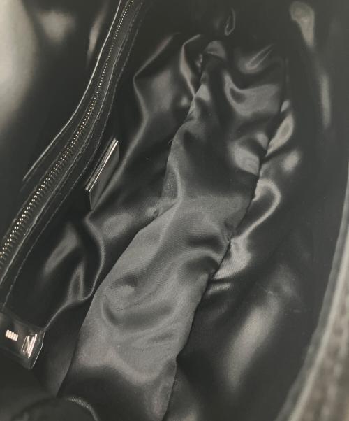 FENDI（フェンディ）FENDI (フェンディ) マルチポケット バゲット ナイロンショルダーバッグ ブラックの古着・服飾アイテム