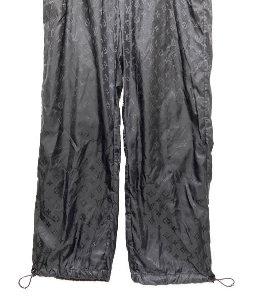 LOUIS VUITTON（ルイ ヴィトン）LOUIS VUITTON (ルイ ヴィトン) シャドウモノグラムナイロンパンツ ネイビー サイズ:40の古着・服飾アイテム