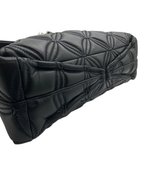 ALEXANDER McQUEEN（アレキサンダーマックイーン）ALEXANDER McQUEEN (アレキサンダーマックイーン) Sculpture Large Pouch/スカルチュラルラージポーチ ブラックの古着・服飾アイテム