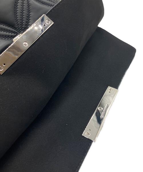 ALEXANDER McQUEEN（アレキサンダーマックイーン）ALEXANDER McQUEEN (アレキサンダーマックイーン) Sculpture Large Pouch/スカルチュラルラージポーチ ブラックの古着・服飾アイテム