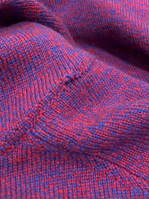 LOUIS VUITTON（ルイ ヴィトン）LOUIS VUITTON (ルイ ヴィトン) カシミヤジップパーカー バイオレット サイズ:XSの古着・服飾アイテム