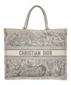Christian Diorクリスチャン ディオール）の古着「Book Large Toile de Jouy Embroidered Tote Bag/トワル・ドゥ・ジュイ ブックトート ラージ」｜ライトグレー