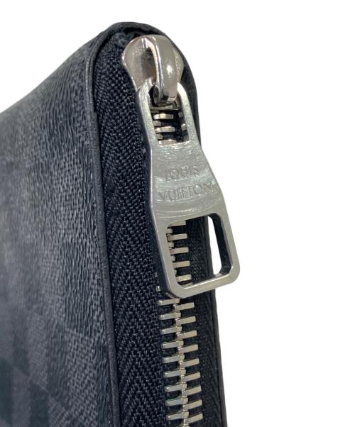 LOUIS VUITTON（ルイ ヴィトン）LOUIS VUITTON (ルイ ヴィトン) Zippy Wallet Vertical　ジッピーウォレット・ヴェルティカル　N63095 ブラックの古着・服飾アイテム