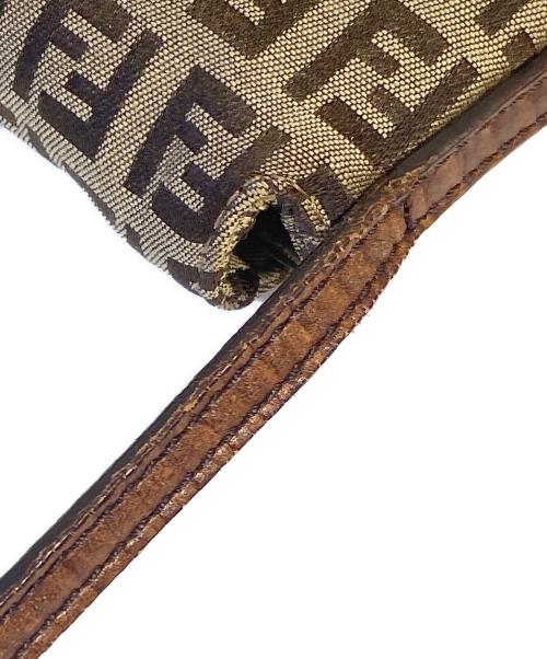 FENDI（フェンディ）FENDI (フェンディ) ズッキーノ柄ショルダーバッグ ベージュの古着・服飾アイテム