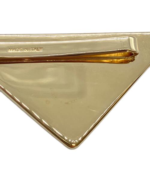 PRADA（プラダ）PRADA (プラダ) トライアングルプレートロゴ/ヘアクリップ ホワイト×ゴールド サイズ:-の古着・服飾アイテム
