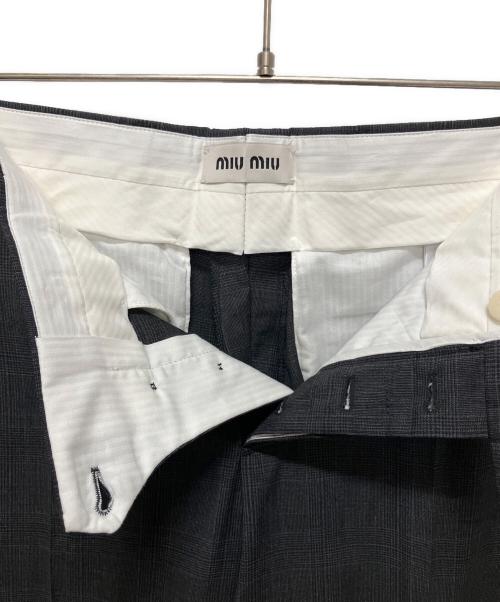 MIU MIU（ミュウミュウ）MIU MIU (ミュウミュウ) ウールスラックス DNA973 S000 17AG グレー サイズ:46の古着・服飾アイテム