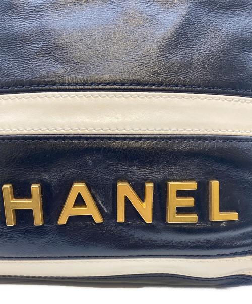 CHANEL（シャネル）CHANEL (シャネル) CHANEL22 ミニ ハンドバッグ/2WAYバッグ/ハンドバッグ/ショルダーバッグ ブラック×ホワイト サイズ:ミニの古着・服飾アイテム