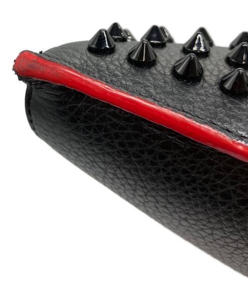 Christian Louboutin（クリスチャン・ルブタン）Christian Louboutin (クリスチャン・ルブタン) トリックトラッククラッチバッグ ブラック×レッドの古着・服飾アイテム