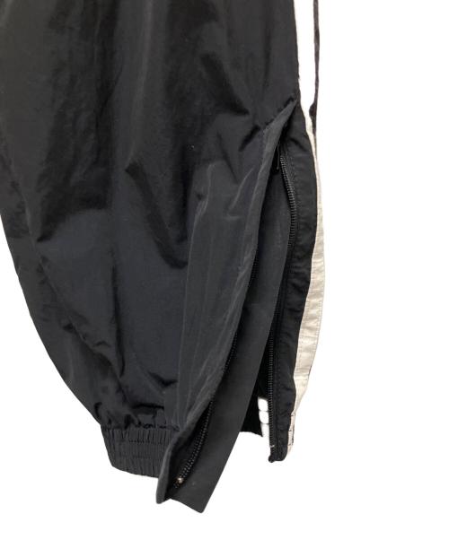 BALENCIAGA（バレンシアガ）BALENCIAGA (バレンシアガ) adidas (アディダス) 23SS ナイロントラックパンツ / コラボパンツ ブラック サイズ:34の古着・服飾アイテム