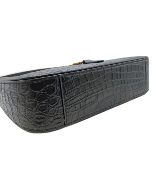 Saint Laurent Paris（サンローランパリ）Saint Laurent Paris (サンローランパリ) LE 5 À 7 Hobo Bag in Crocodile-Embossed Leather/ル・サンカセット・ホーボバッグ ブラック サイズ:-の古着・服飾アイテム
