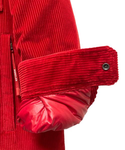MONCLER（モンクレール）MONCLER (モンクレール) AMBROISIE GIUBBOTTO　K20911G00023 549UU レッド サイズ:3の古着・服飾アイテム