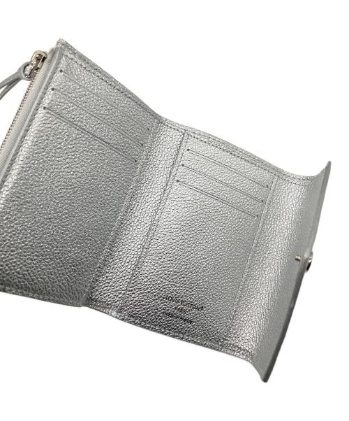 LOUIS VUITTON（ルイ ヴィトン）LOUIS VUITTON (ルイ ヴィトン) ポルトフォイユ・ヴィクトリーヌ アンプラント シルバー サイズ:-の古着・服飾アイテム